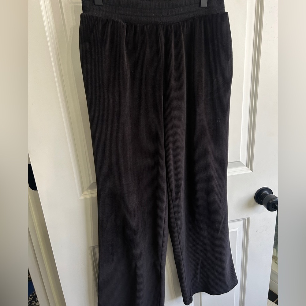 Joyspun pull on size S ribbed velour pants. Wide leg and wide stretch waist. - Picture 2 of 10